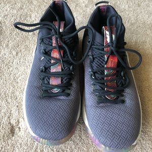 DAME 4 BASKETBALL SHOES